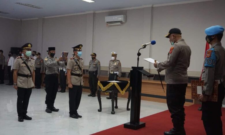 Polres Cianjur menggelar Serah Terima Jabatan (Sertijab) Kasat Reskrim dari AKP Niki Ramdhany kepada AKP Anton, Jumat (26/6/2020).