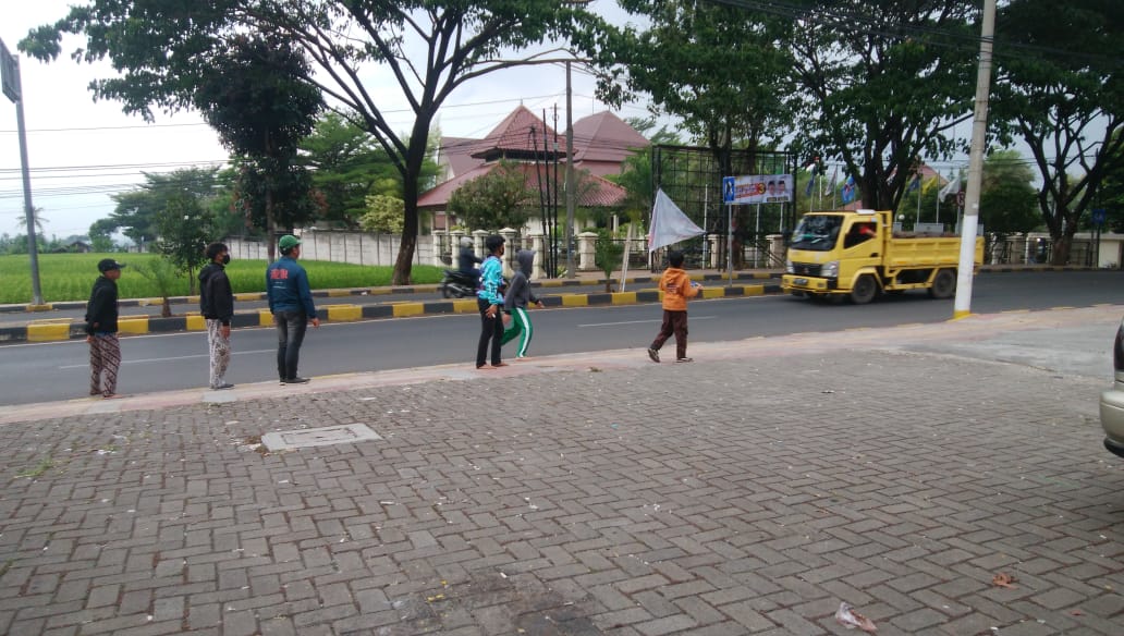 Mobil Bak Terbuka Dilarang Membawa Penumpang