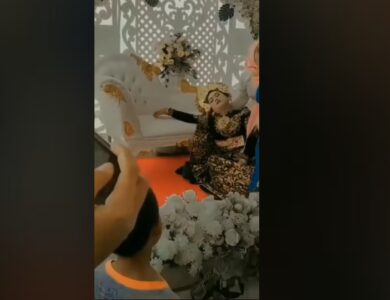 Sang Mantan Datang ke Pernikahan, Wanita ini Teriak Histeris Sampai Pingsan