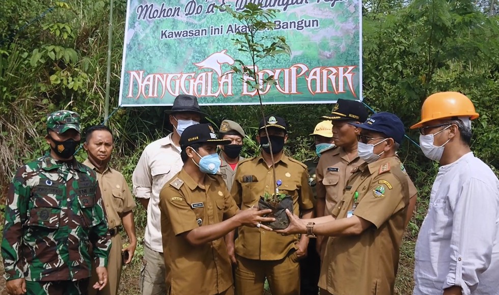 Dinas Kehutanan Tanam 1.000 Pohon di Lokasi Taman Wisata Nanggala Edu Park Ciranjang