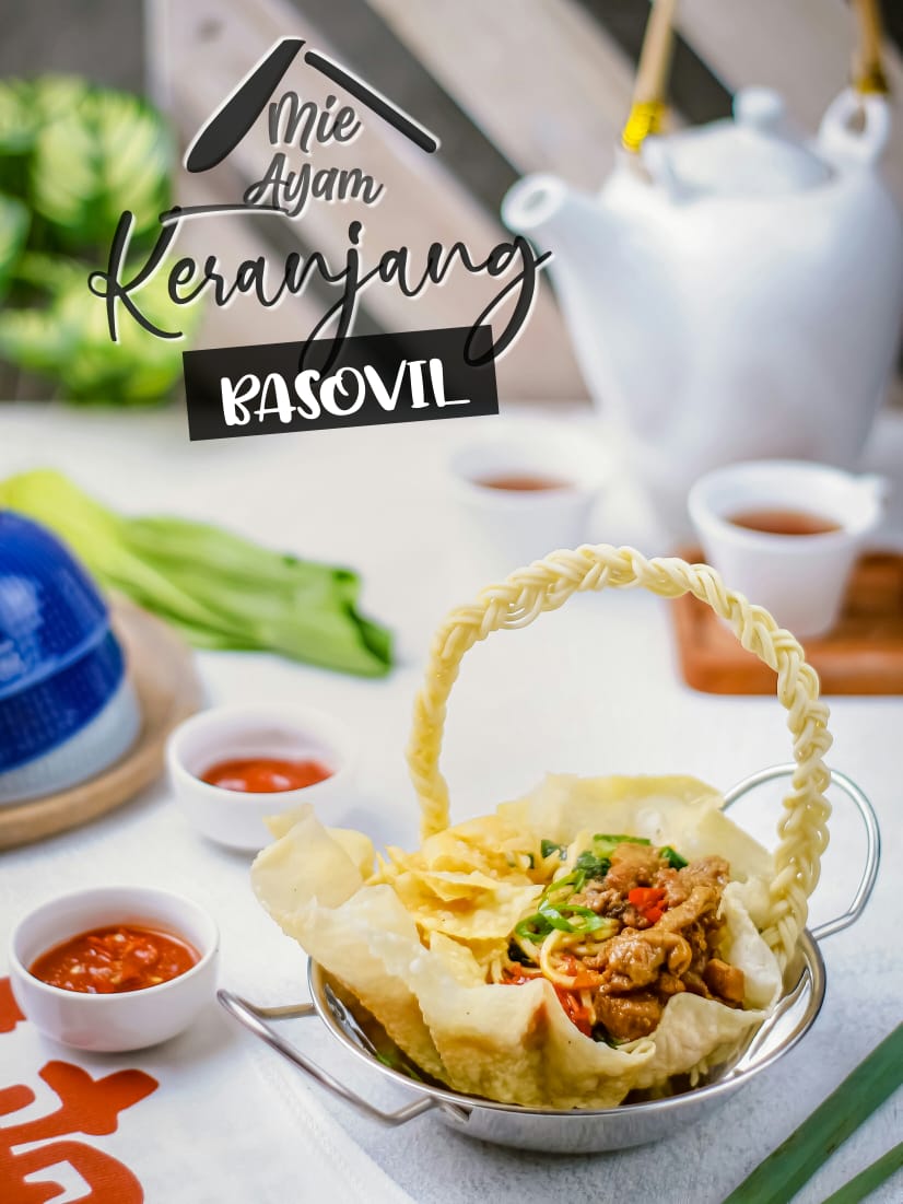 UNIK: Selain harganya terjangkau, Basovil Cianjur juga menyediakan menu unik yang wajib kalian coba, yaitu Mie Ayam Keranjang. (Foto: Elga Nurani/cianjurupdate.com)