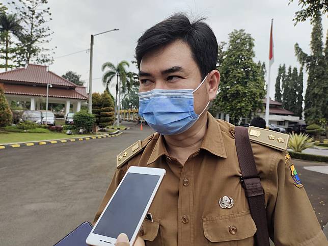 PROKES: Meskipun sudah divaksin, sistem imun dari vaksin Covid-19 bisa terbentuk setelah 28 hari dari vaksinasi pertama, sehingga prokes harus tetap dilakukan. (Foto: Afsal Muhammad/cianjurupdate.com)