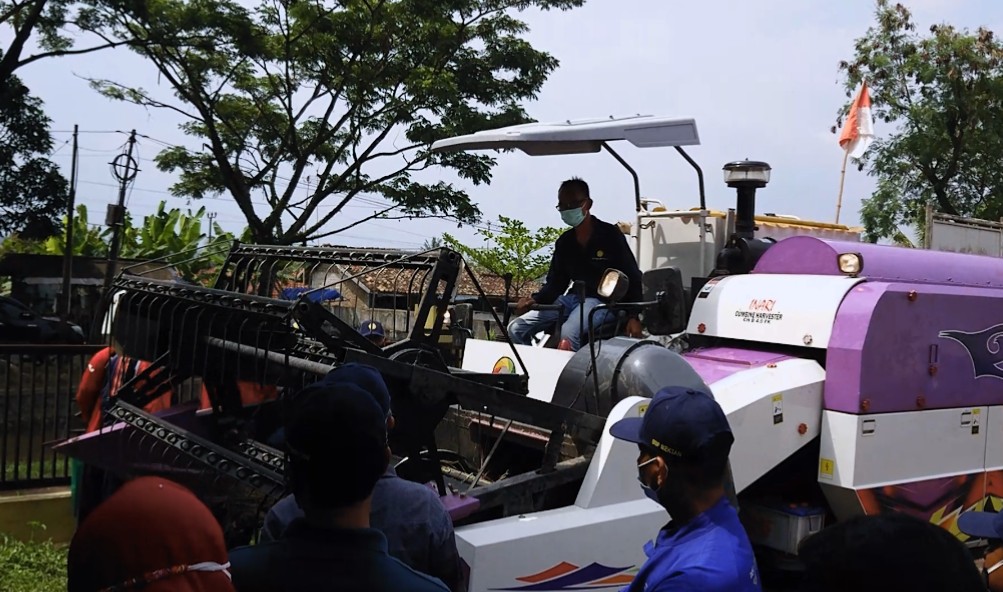 Maksimalkan Hasil Padi, Puluhan Kelompok Tani di Cianjur Ikuti Bimtek Pengoperasian Alat dan Mesin Pertanian