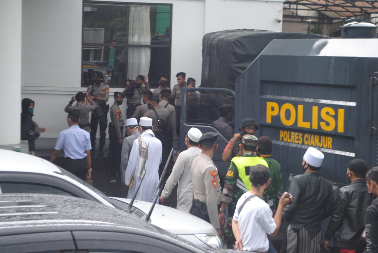 Tuntut Keadilan Rizieq Shihab, Puluhan Anggota Eks FPI Gelar Unjuk Rasa di Kantor Kejaksaan Negeri Cianjur