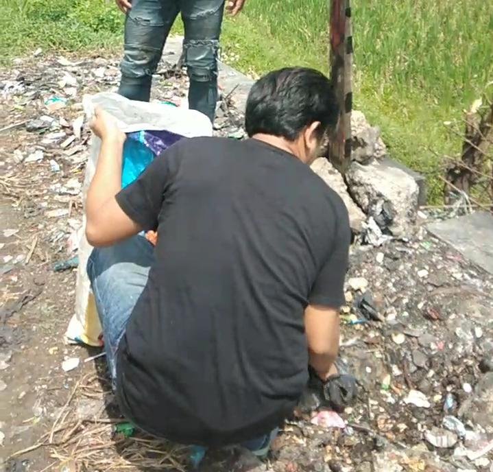 Buang Sampah Sembarang, Pria Ini Kena OTT Warga Desa Tanjungsari