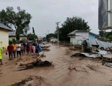 Banjir Bandang Terjang Flores NTT, 54 Orang Meninggal dan Ratusan Rumah Rusak Parah