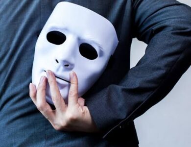 Ciri-ciri Orang Munafik, Jika Diberi Amanah Ia Akan Selalu Berkhianat