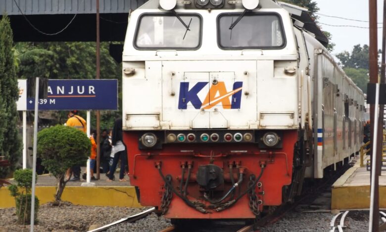 Kereta Api Siliwangi menjadi salah satu KA Lokal yang beroperasi pada tanggal 6 - 17 Mei 2021. Foto: Fahri Galaxi/Railfans Cianjur