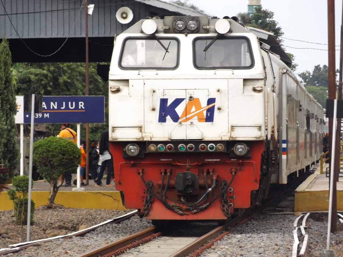 Kereta Api Siliwangi menjadi salah satu KA Lokal yang beroperasi pada tanggal 6 - 17 Mei 2021. Foto: Fahri Galaxi/Railfans Cianjur
