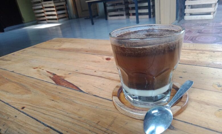 Kedai Kopi Unggun, Suguhkan Konsep Alam yang Asyik Buat Nongkrong
