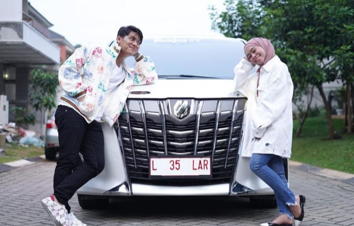 Hari Ini, Pasangan Lesty Kejora dan Rizky Billar Gelar Acara Lamaran