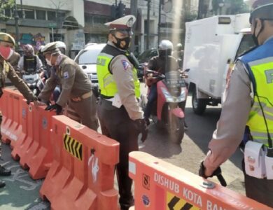 Imbas Kasus Corona Terus Naik, Sejumlah Ruas Jalan di Bandung Ditutup, Cek Daftarnya!