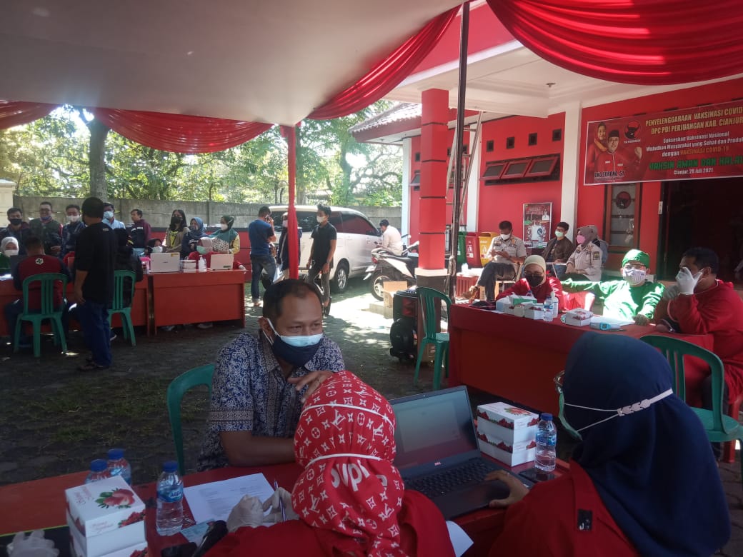 DPC PDI Perjuangan Cianjur Gelar Vaksinasi Covid-19 bagi Masyarakat Umum