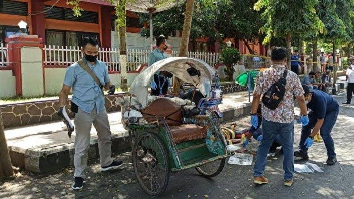 Diduga Iri, Tukang Becak di Trenggalek Tega Bacok Teman Sendiri hingga Tewas