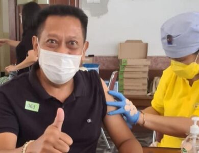 Tukul Arwana Dilarikan ke Rumah Sakit, Diduga karena Pendarahan Otak!