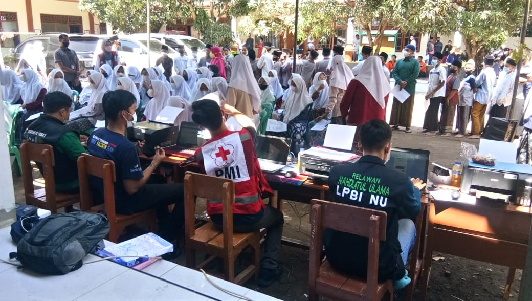 Sasar Sejumlah Kecamatan, Tim Vaksin Mobile dan PMI Cianjur Gencar Vaksinasi Covid-19