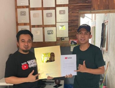 Pemuda Kampung YouTuber Tajir Melintir, Penghasilan Sampai Ratusan Juta