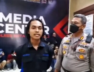 Pengakuan Mahasiswa yang Dibanting Polisi saat Demo: Saya Masih Hidup Walaupun Sedikit Pegal