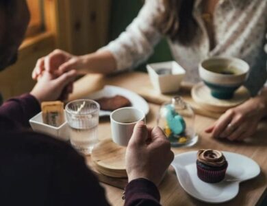 Apa Itu Split Bill saat Makan di Kencan Pertama? Berikut Penjelasannya