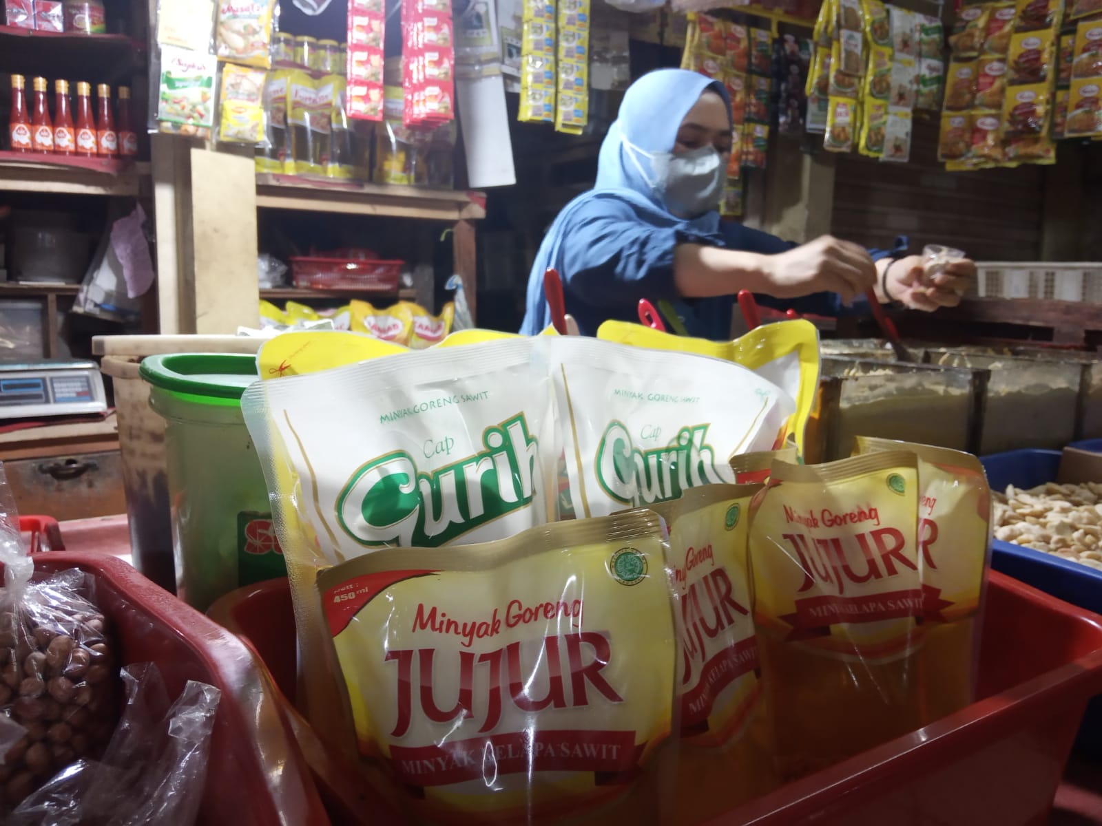 Sudah Dua Pekan, Harga Minyak Goreng di Pasar Cipanas Naik