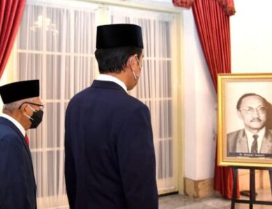 Presiden Jokowi Berikan Gelar Pahlawan Nasional pada Empat Tokoh Besar Ini