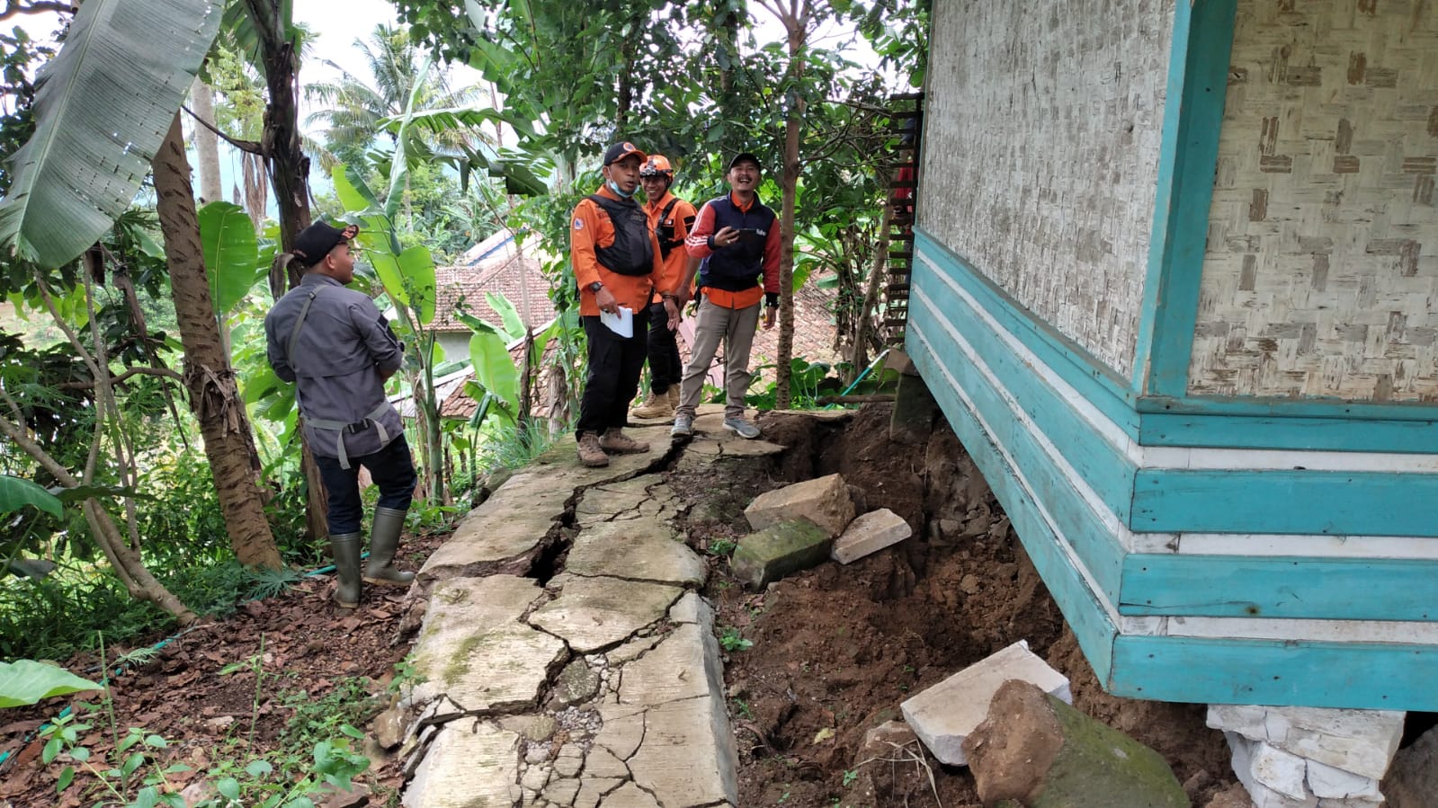 Tujuh Rumah Terdampak Pergerakan Tanah di Campaka, Satu Rusak Berat