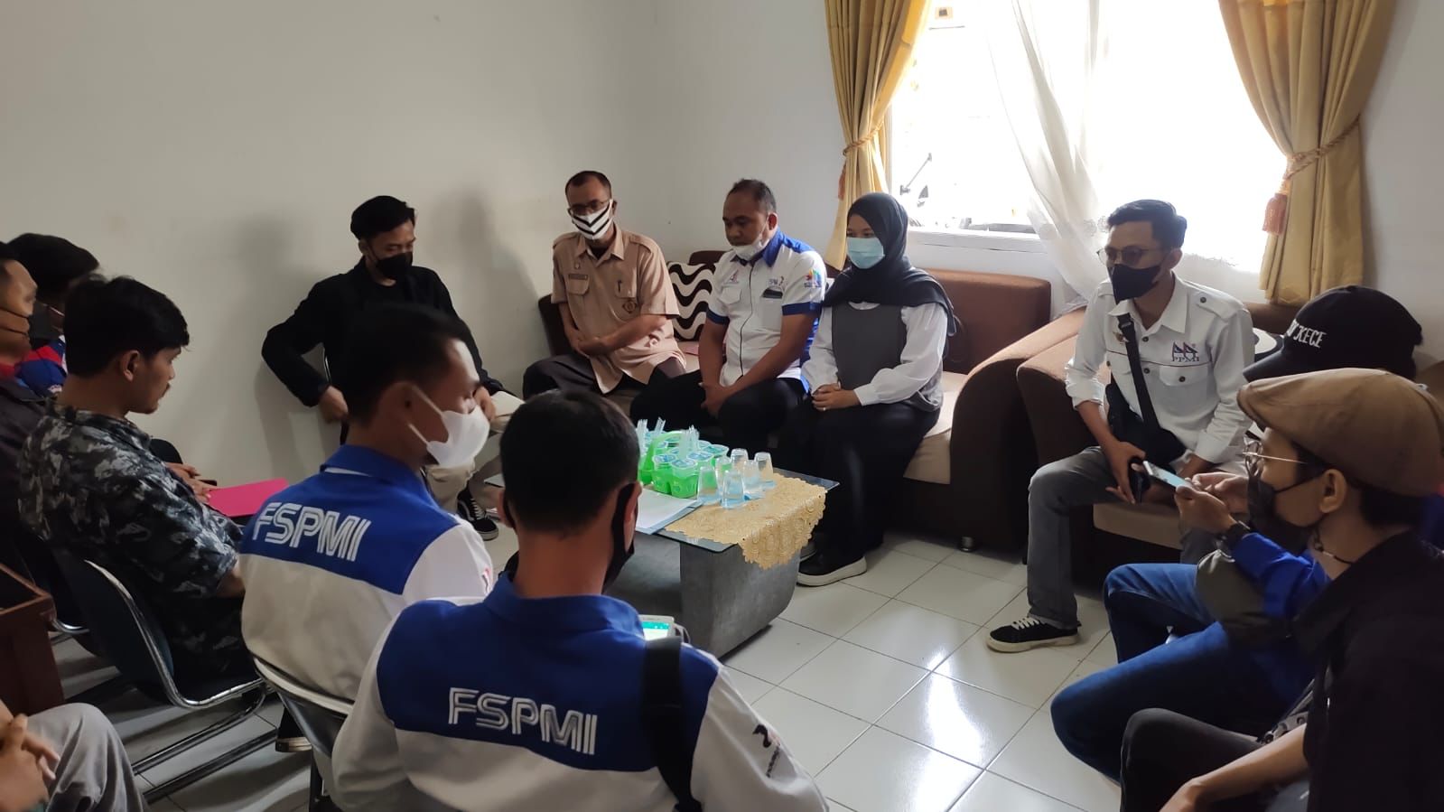 Buruh FSPMI Geruduk Disnakertrans, Tuntut UMK Cianjur Naik 10 Persen