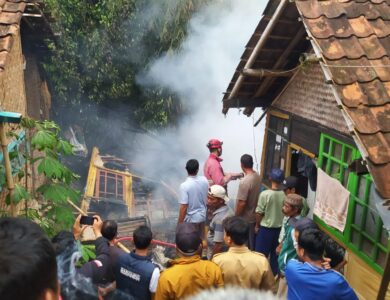 Tungku Lupa Dimatikan, Satu Rumah Ludes Terbakar di Cibeber
