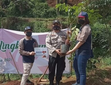 Hari Menanam Pohon, Bank Artha Graha Internasional Tanam Pohon Petai dan Matoa di Desa Ciputri