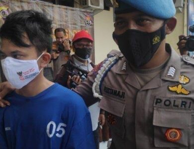 Miris! Pemuda Rela Jual Genteng dan Perabotan Rumah Demi Modal Pacaran