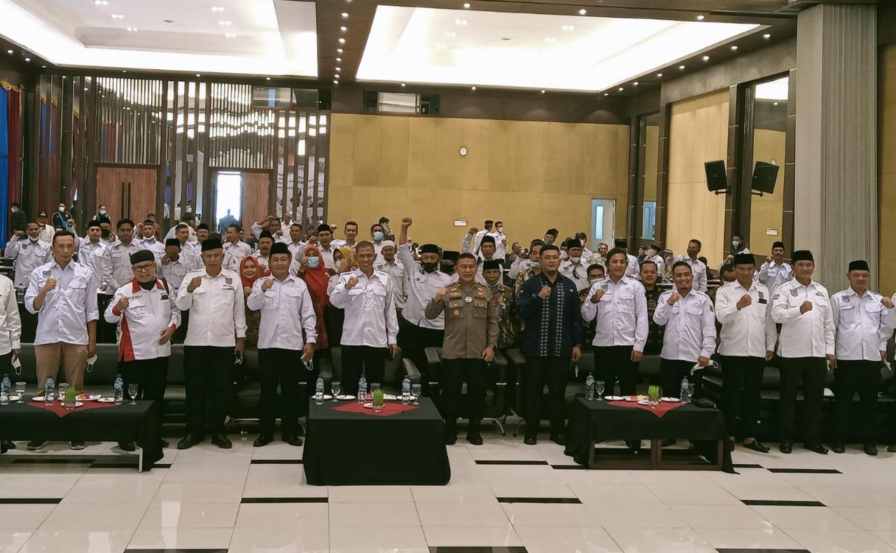 Pengurus Apdesi Cianjur Resmi Dilantik, Wabup Optimistis Desa Bisa Maju