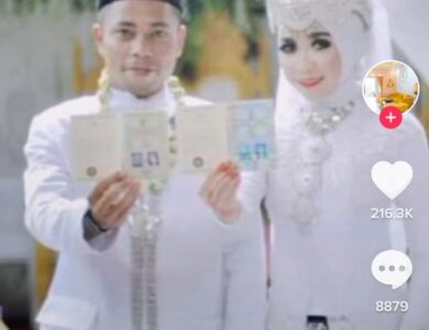 Kisah Seorang Guru SD di Cianjur Menikahi Muridnya Setelah Lama Terpisah, Bikin Baper!