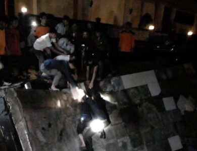 Pos Keamanan dan Jembatan Ambruk di Ciloto, Dua Orang Luka-luka