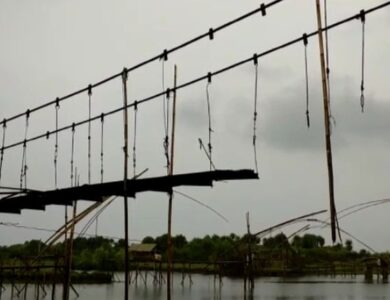Jembatan Gantung Senilai Rp1,6 M Putus, 3 Bulan Dibiarkan Rusak