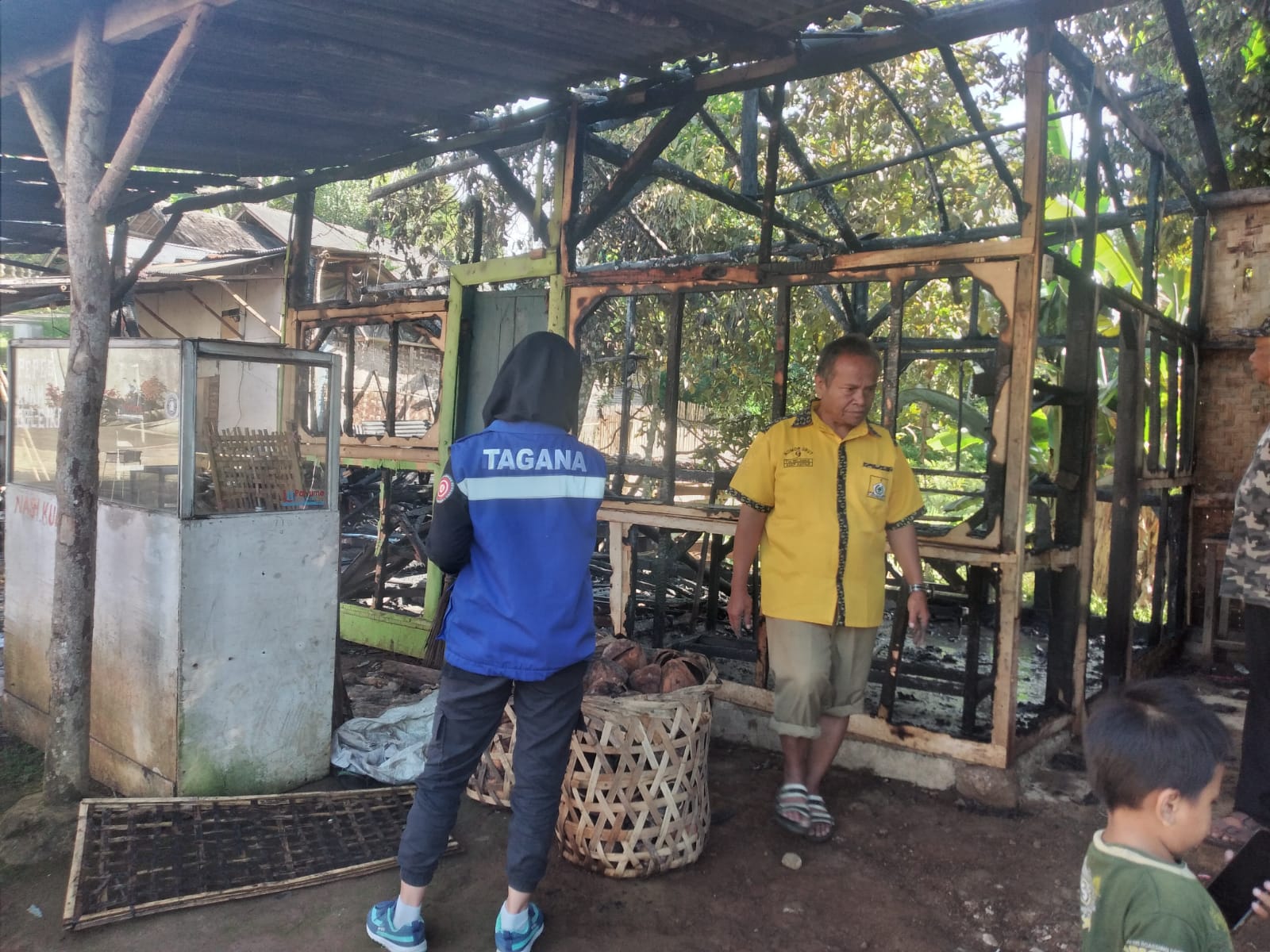 Damkar Jauh, Warung Buah-buahan di Naringgul Hangus Terbakar