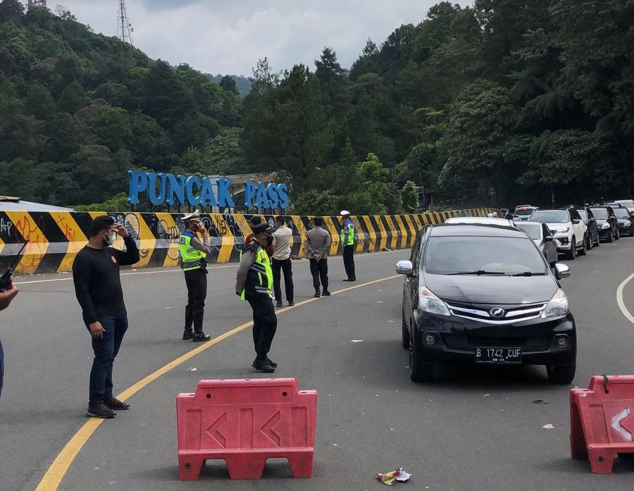 Arus Balik Padat, Polres Cianjur Terapkan Sistem One Way