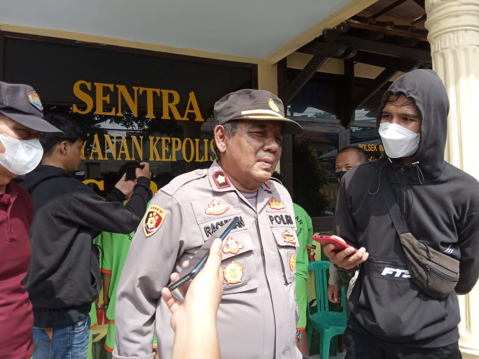 Polisi Bekuk 5 Pelaku Pembunuhan Berencana dan Pengeroyokan di Warungkondang