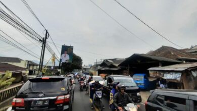 Jalur puncak macet