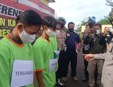 maling rel kereta api Cianjur