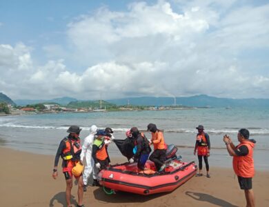 Wisatawan Cianjur yang Tewas Terseret Ombak Akhirnya Ditemukan