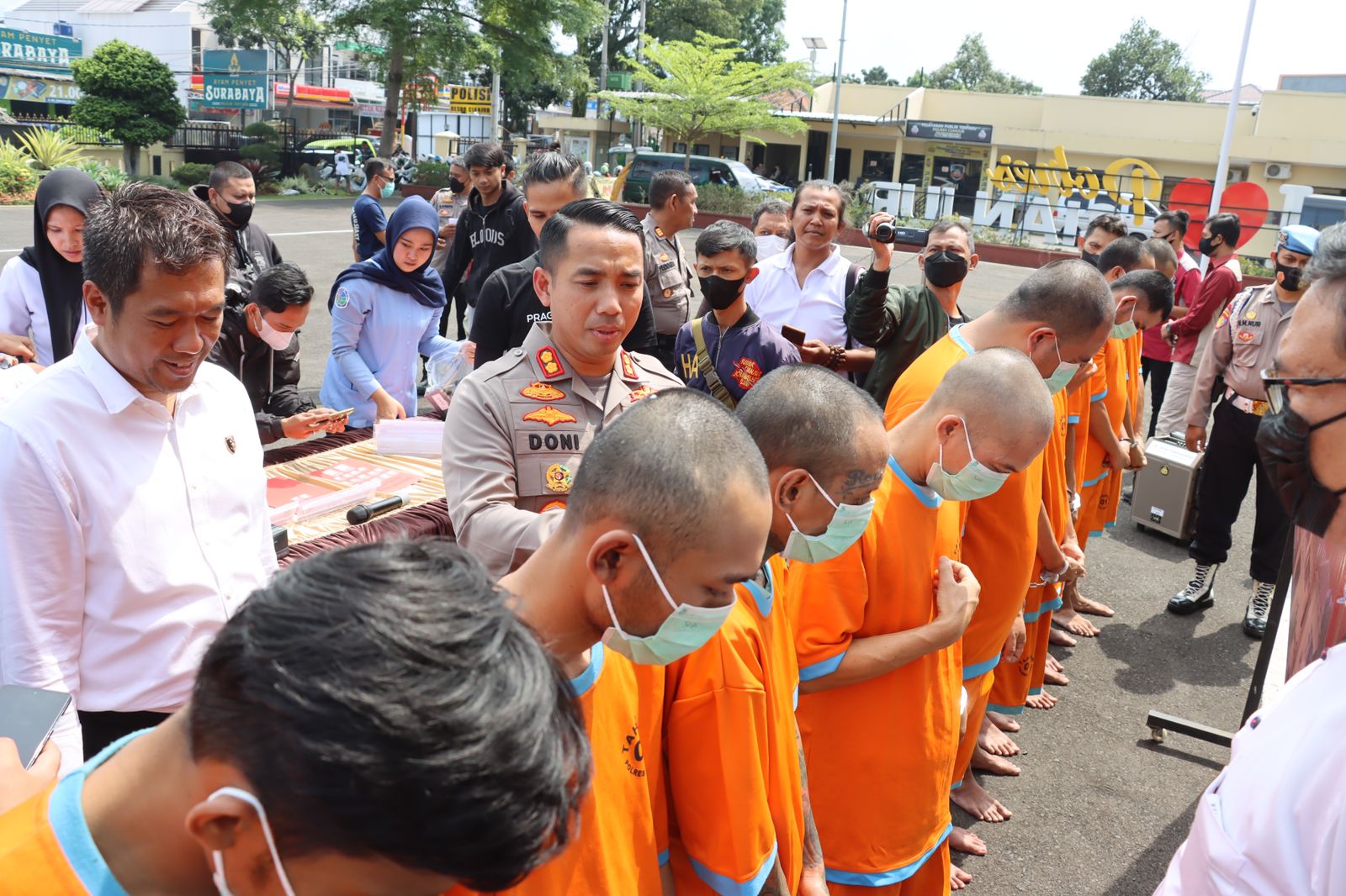 12 Tersangka Kasus Narkoba di Cianjur Dipamerkan di Polres