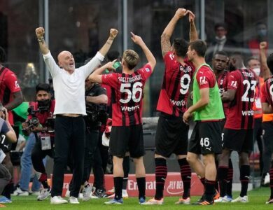 Manchester United Diminta Meniru Milan Dalam Membangun Skuad