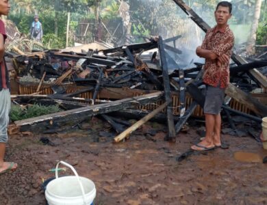 Kebakaran, Rumah di Sukaluyu Cianjur Ludes Dilalap Api