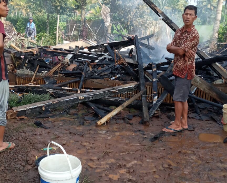 Kebakaran, Rumah di Sukaluyu Cianjur Ludes Dilalap Api