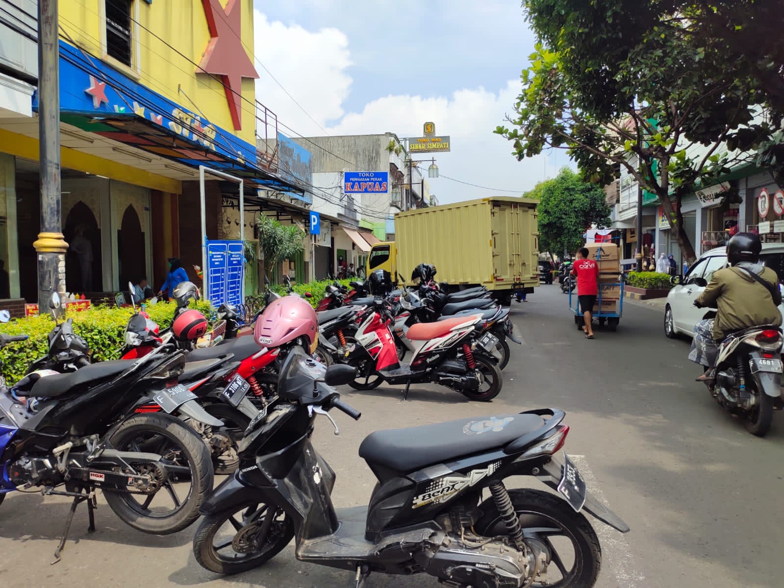 Terapkan Tarif Berlangganan, Juru Parkir Cianjur: Penghasilan Pasti Terganggu!