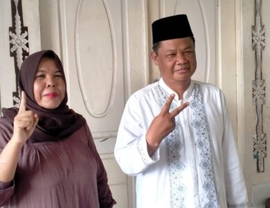 Face to Face, Suami-Istri di Desa Sukawangi Jadi Calon Kades