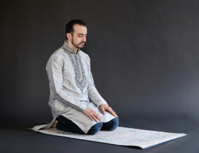 Sholat Tahajud: Niat dan Tata Cara Terlengkap