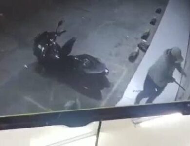 Maling Gondol Rokok dan Susu Formula di minimarket Panembong Cianjur