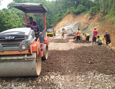 Pengerjaan Jalan Provinsi di Tanggeung Cianjur Capai 40 Persen
