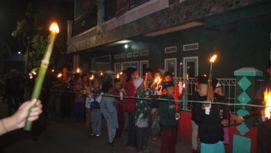 Semarak Pawai Obor Tahun Baru Islam Kampung Wargaluyu Nagrak Cianjur
